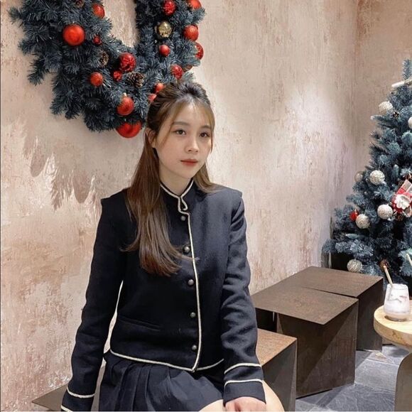 ZARA CROPPED JACKET WITH GOLD DETAILS - Picture 9 of 13